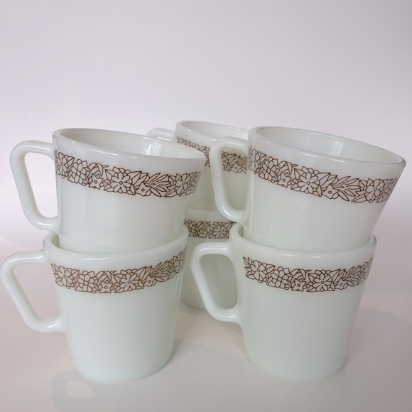 Vintage Pyrex Milk Glass Mugs - Picture 1 of 2